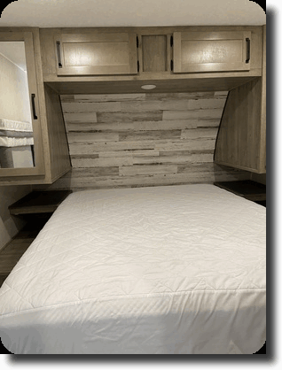 b9 queen bed