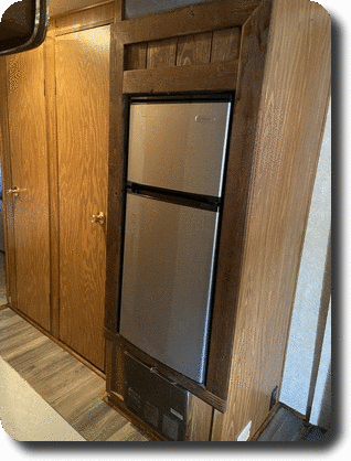 B1B FRIDGE