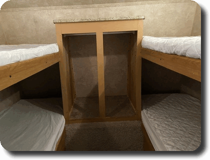 b62 four bunks
